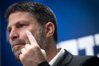 Bezalel Smotrich leads a meeting of the Religious Zionist faction at the Knesset