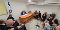 Netanyahu meets with the wives of reservists