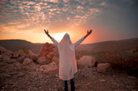 Jewish man praying