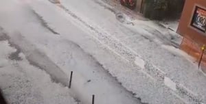 Madness: at the height of summer, heavy hail washes over Italy