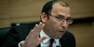 Rothman demands that President Hayut be prevented from participating in the discussion against him