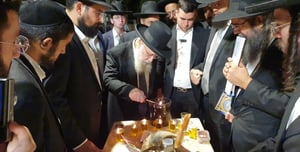 With the First Light: The Chief Rabbi Ascended to the Grave of Rabbi Ovadia Yosef