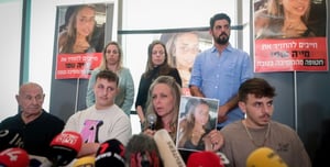 Families of Captives Threaten: "We will intensify the struggle"