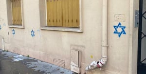 Reminder of dark days, Jewish doors in Paris