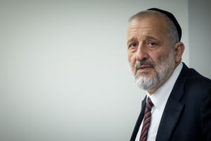 Shas Chairman Aryeh Deri Says Taking Sleeping Pills to Deal With the Stress of War