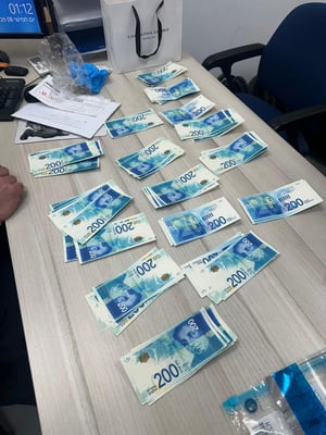 Tens of Thousands of Counterfeit Shekels Seized by Police