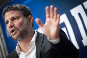 Smotrich Delays Grain Shipments to UNRWA, Americans Express Frustration