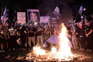 Demonstrators protest calling for the release of the hostages and against the government, Tel Aviv, June 15, 2024. 