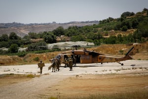 IDF evacuating wounded soldier