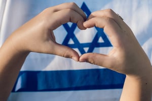 Magen David on Israeli Flag 