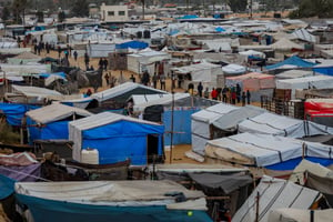 Displaced Palestinians at the Nuseirat camp in the central Gaza Strip, November 25, 2024