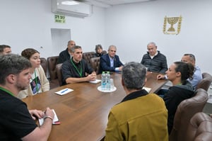 Prime Minister Binyamin Netanyahu meeting with hostage groups.