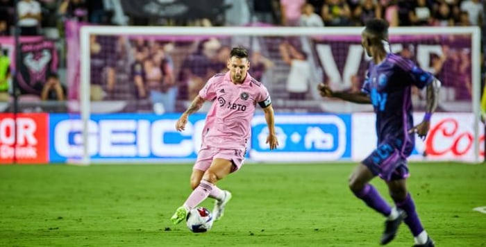 At the end of a penalty shootout: Messi wins his first title in the USA