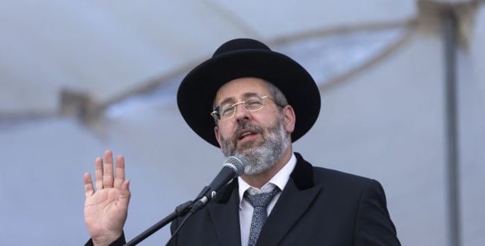 Rabbi Lau: It is appropriate to observe Selichot without musical instruments