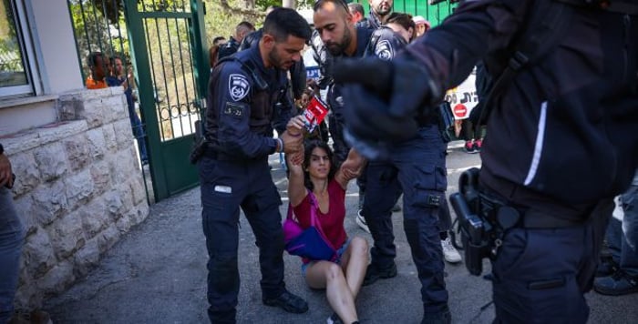 Students broke into the Ministry of Education: 6 protesters were arrested