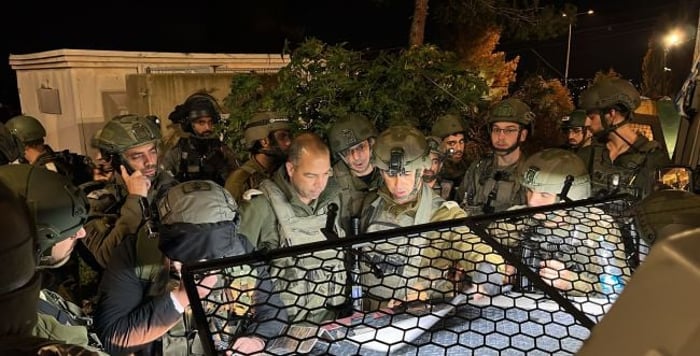 IDF forces at the scene