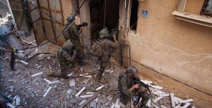 IDF soldiers in Khan Yunis, Gaza.