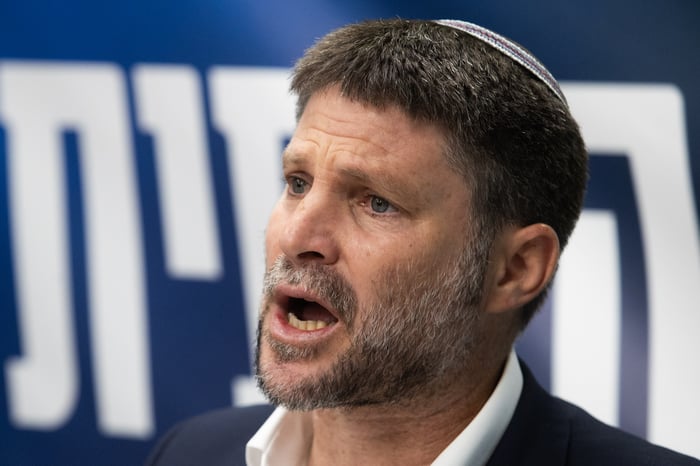 Smotrich: Either Hezbollah stops firing and retreats to the Litani - or the IDF should create a security buffer for the north