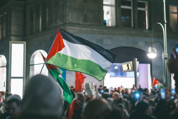 "Stop the Genocide" -  proclaim hundreds of taxi drivers at a pro-Palestinian protest