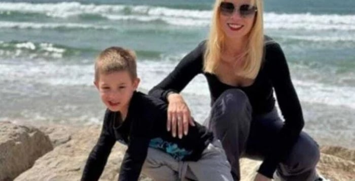 Seigel Jana Itzkovitz and her 6 year-old son Liam