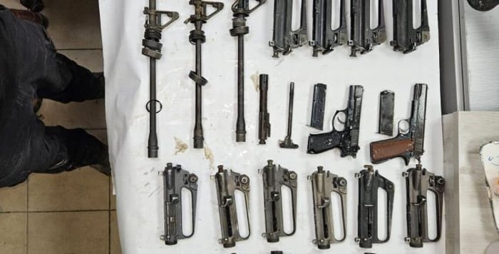 Smuggled weapons caught by IDF forces