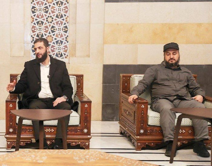 Al-Julani with the new foreign minister