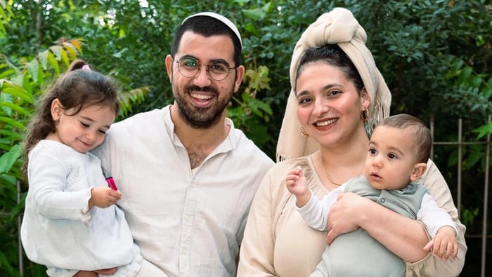 Saadia Dery (left) and his widow, Racheli Orya Dery with their children