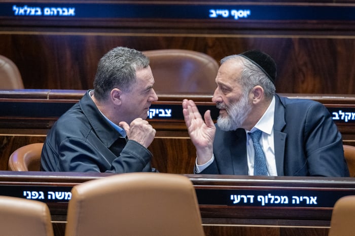 Aryeh Deri and Defense Minister Israel Katz.