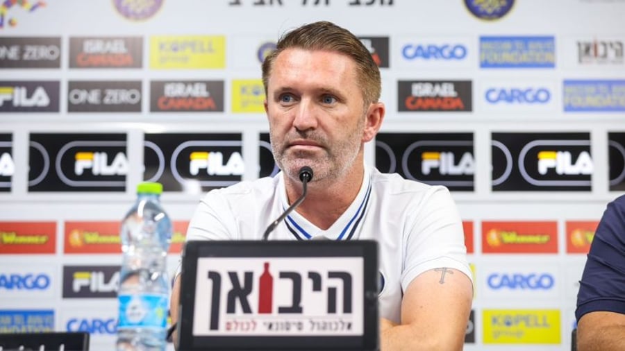  Robbie Keane at the press conference