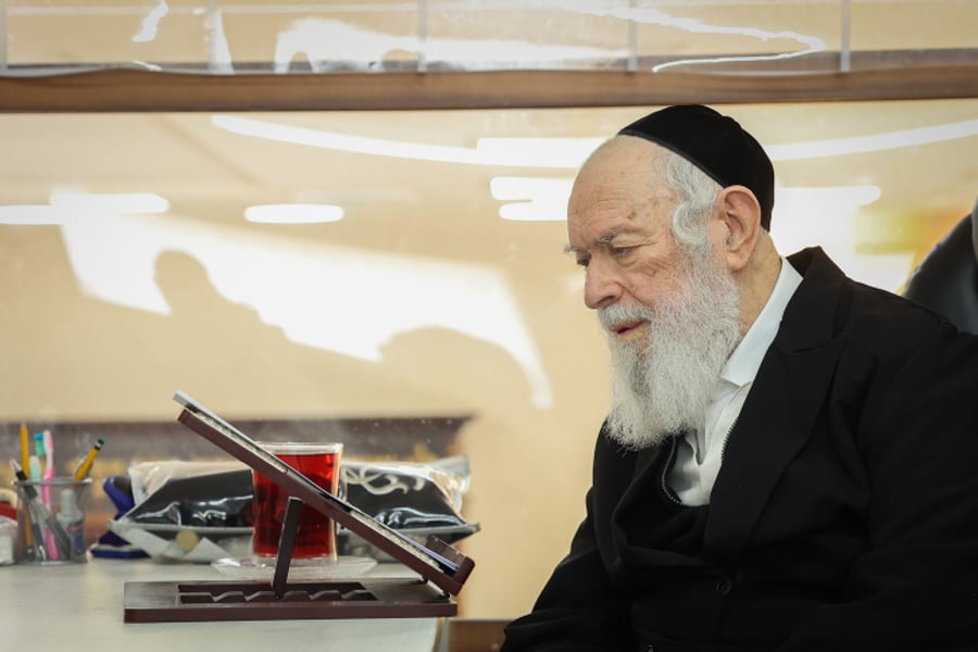 Rabbi Yitzhak Zilberstein