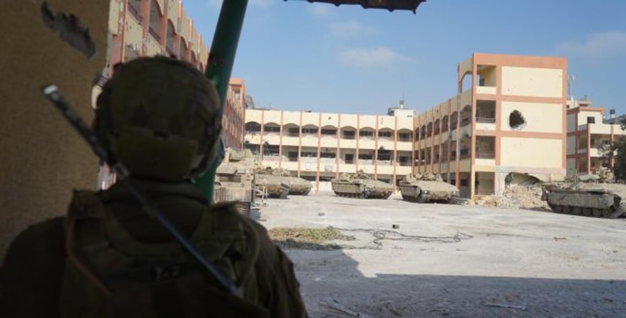 IDF forces active in the center of Gaza City.