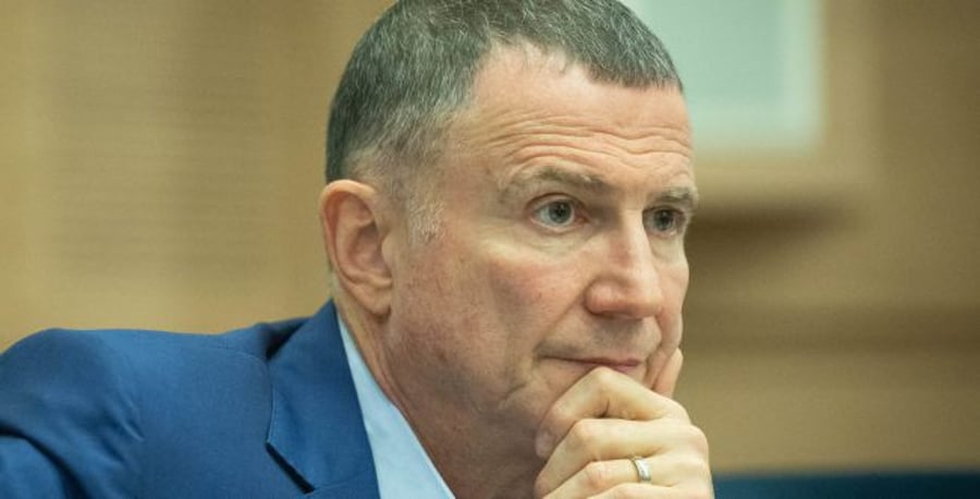 Budget a "serious error." MK Yuli Edelstein.