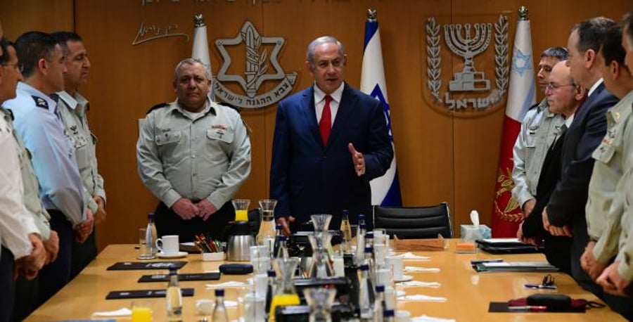 Netanyahu and Eisenkot. Archive