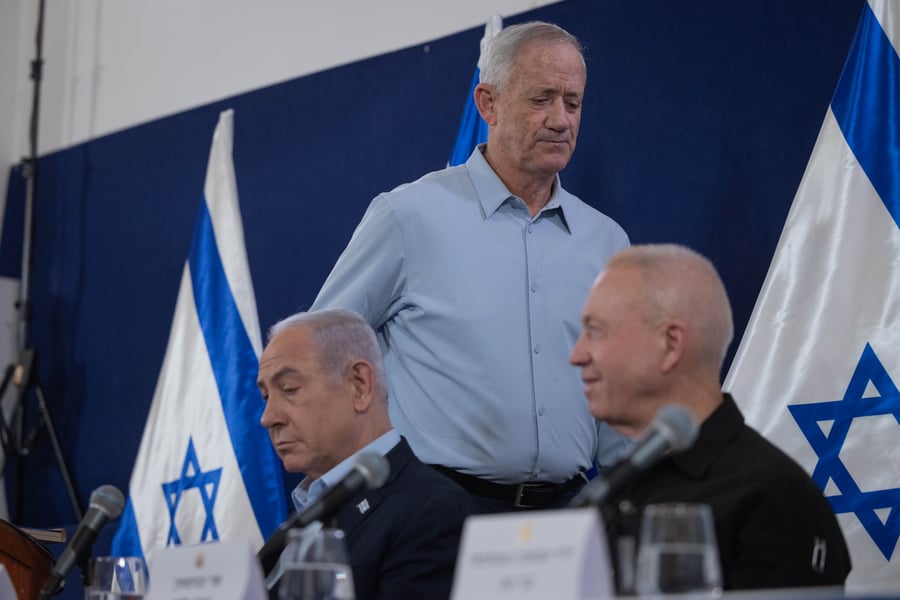 Towering over Bibi in the polls. Benny Gantz.