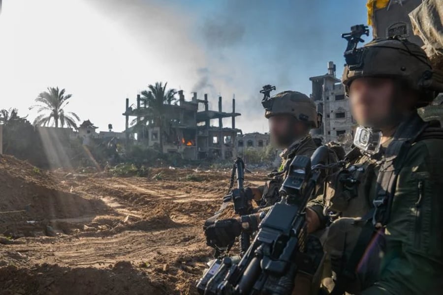 IDF soldiers in Khan Yunis, Gaza.