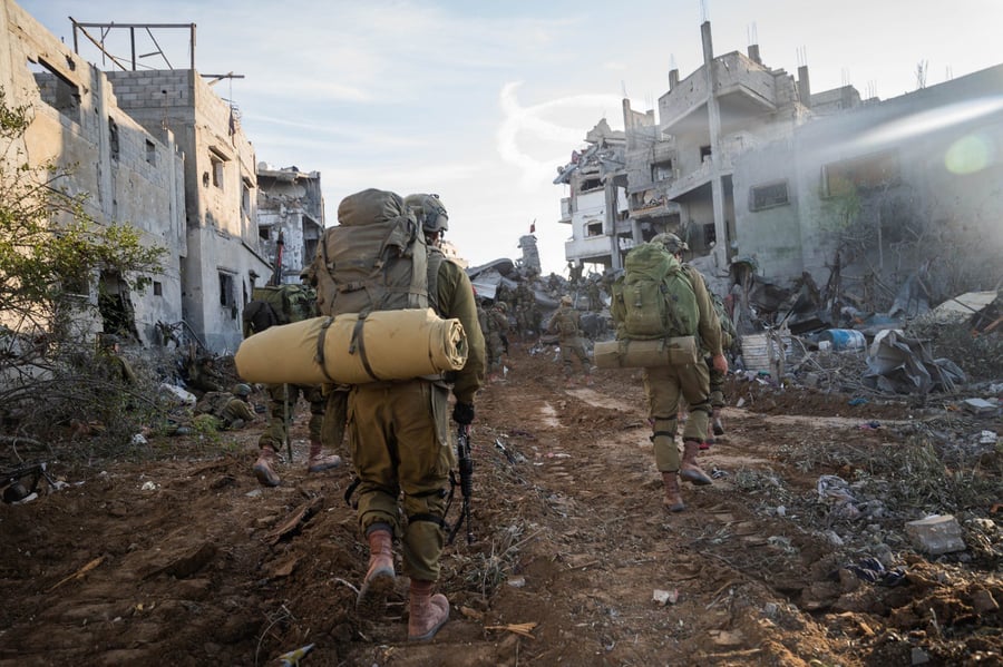 IDF soldiers fighting in the Gaza Strip.