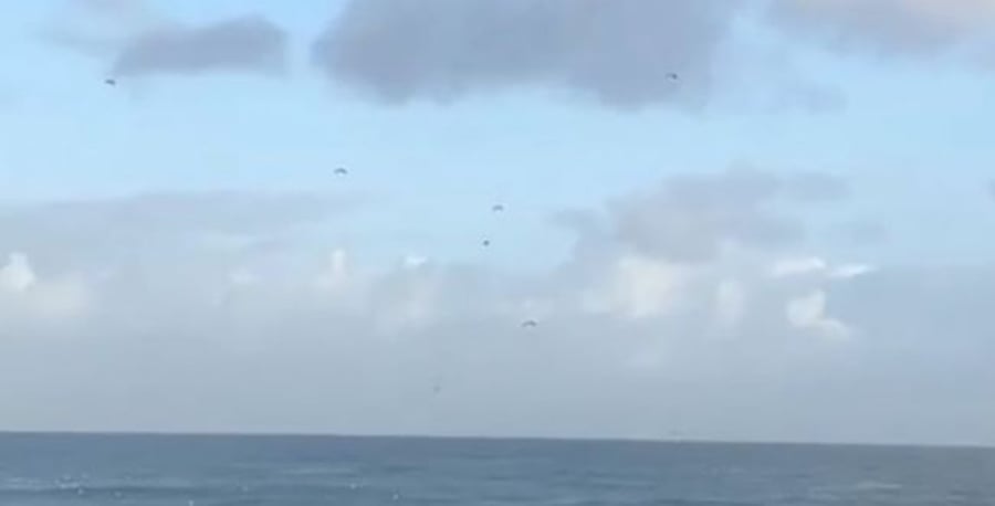 Aid parachutes deep in the sea