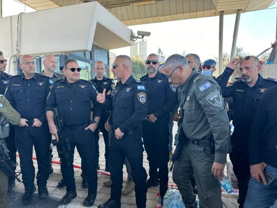 Israel Police Chief and Jerusalem Superintendent at the site of the attack