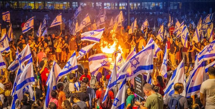 Anti-government protest in Tel Aviv