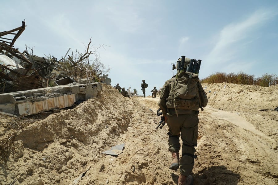 Netzach Yehudah Battalion in action in the Gaza Strip.