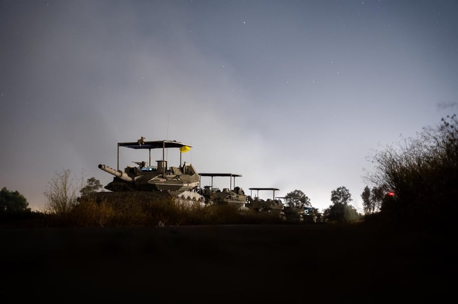 IDF tanks in operating near Rafah.