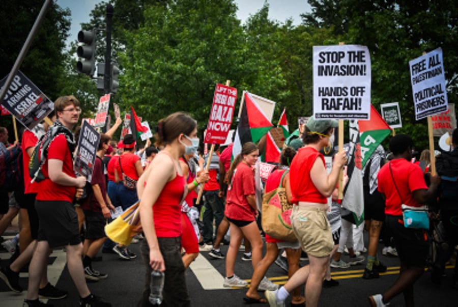 Pro-Palestinian protesters demonstrate against Prime Minister Benjamin Netanyahu and the State of Israel outside the U.S. Congress, on Capitol Hill in Washington, July 24, 2024.