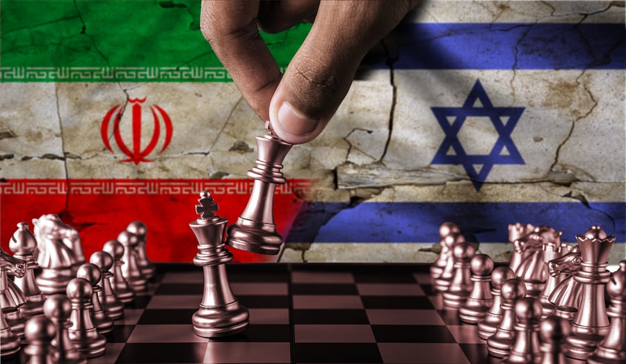 Israel vs. Iran. Illustration.