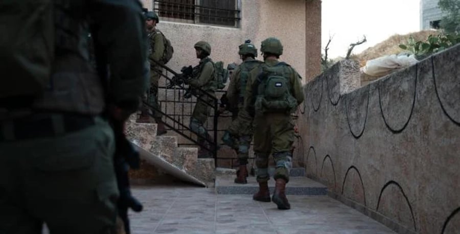 IDF forces operate in West Bank