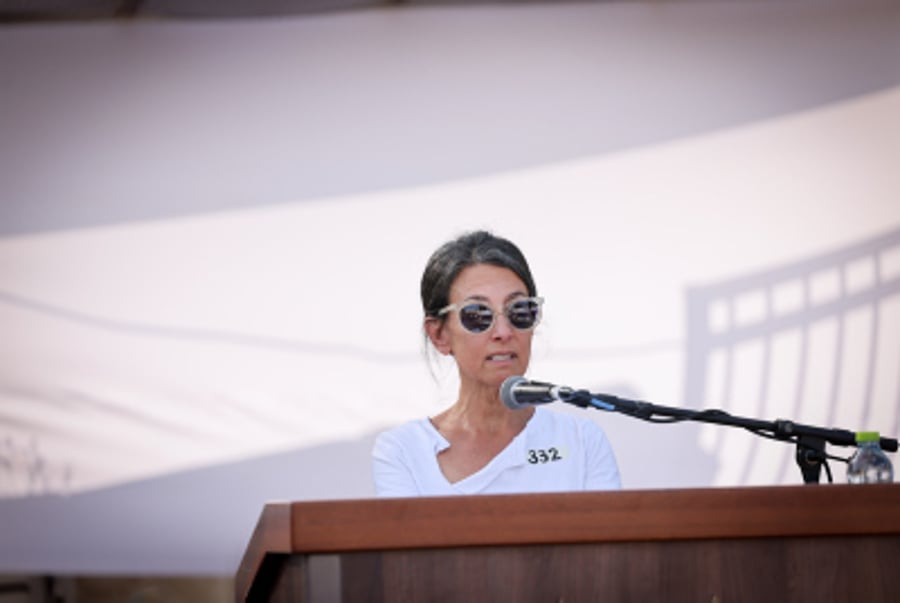 Rachel Goldberg-Polin eulogizes her son Hersch at Har haMenuchot cemetery in Jerusalem