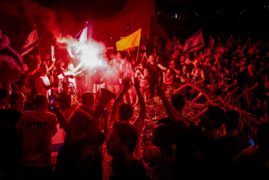 Israelis block the Ayalon Highway in Tel Aviv during a protest calling for the release of Israelis held kidnapped by Hamas terrorists in Gaza on September 1, 2024.