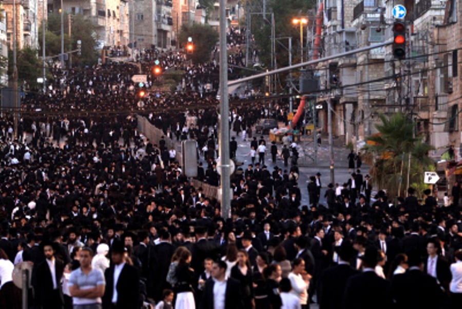 Haredim attend a protest in Jerusalem