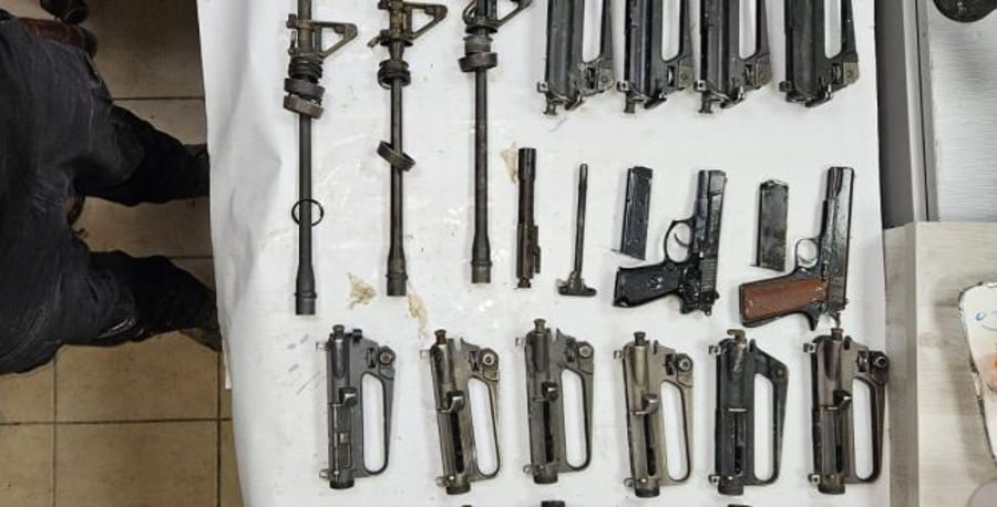 Smuggled weapons caught by IDF forces