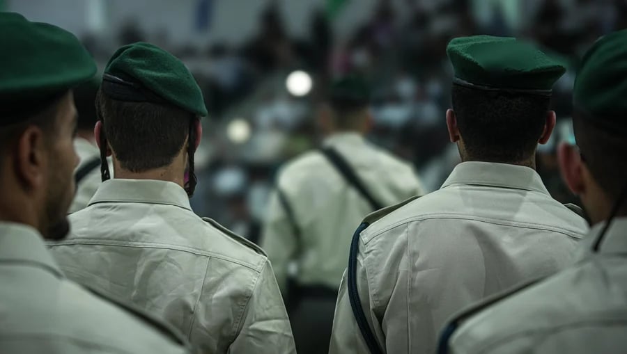 Haredi fighter training to be a border policeman