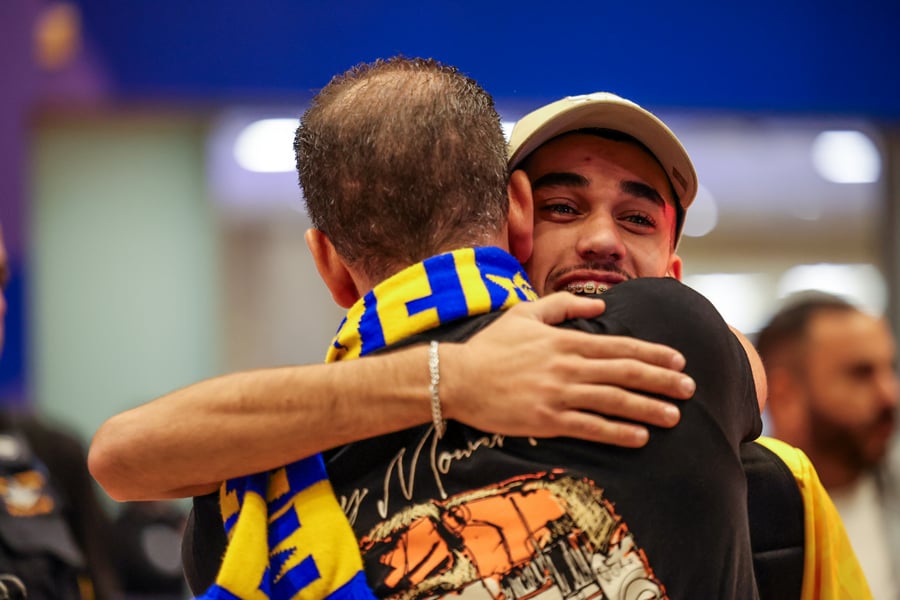 Relieved Israeli fans finally back in Israel